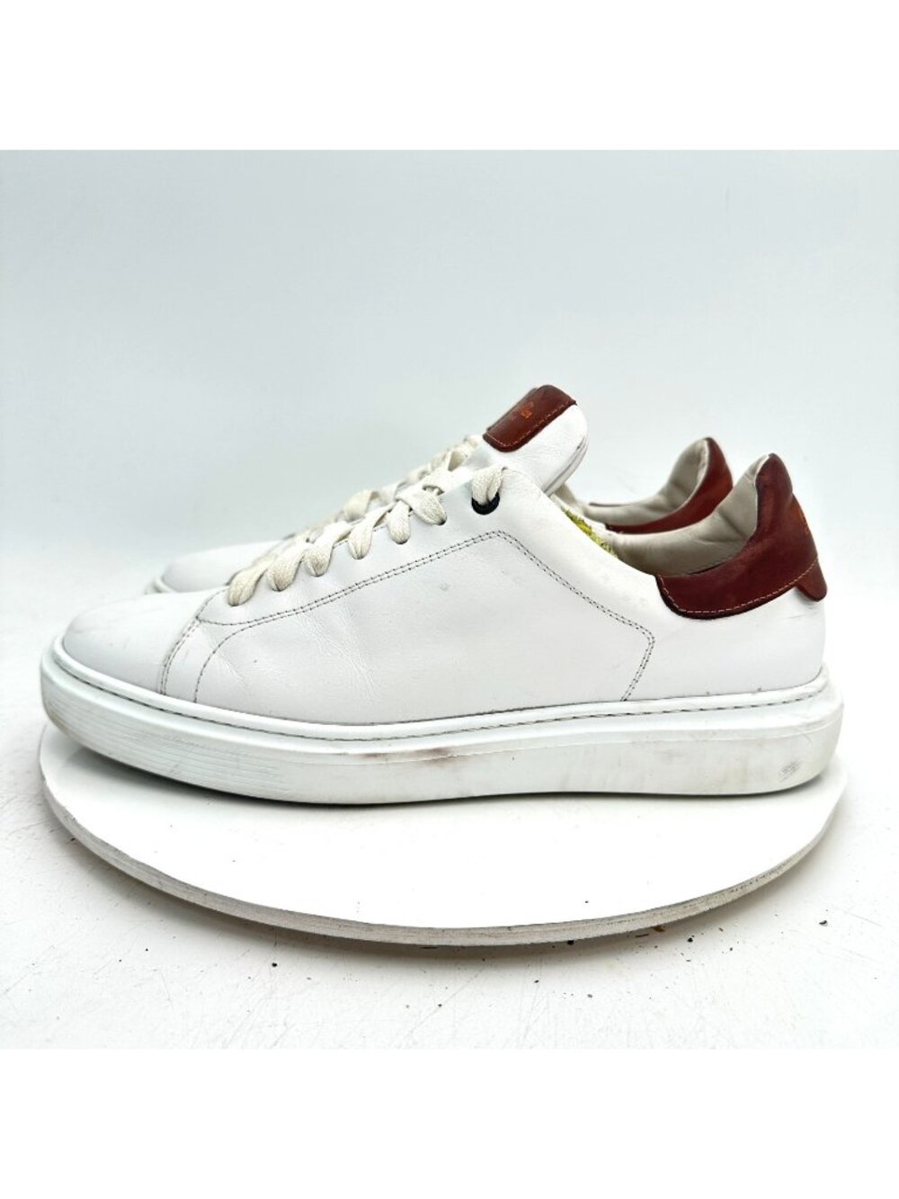 Goodman Brand Men Size 9 White Dark Brown Leather Low Top Lace Up Casual Shoes